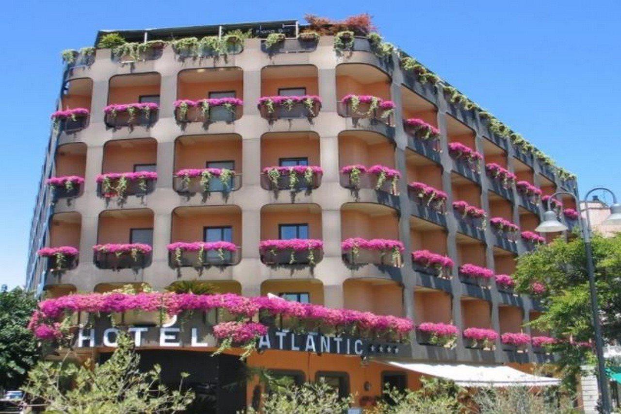 Hotel Atlantic Арона Екстериор снимка