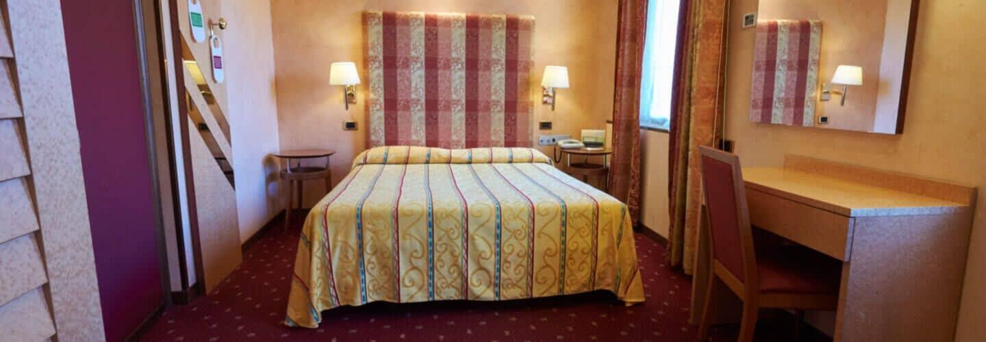 Hotel Atlantic Арона Екстериор снимка