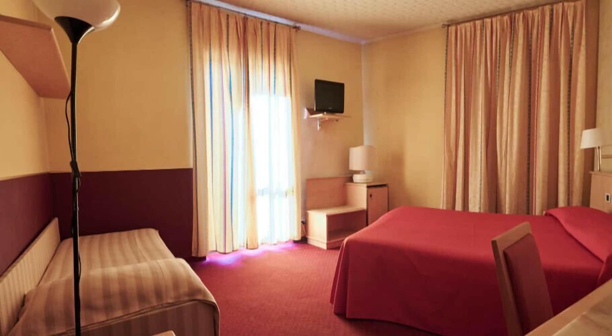 Hotel Atlantic Арона Екстериор снимка