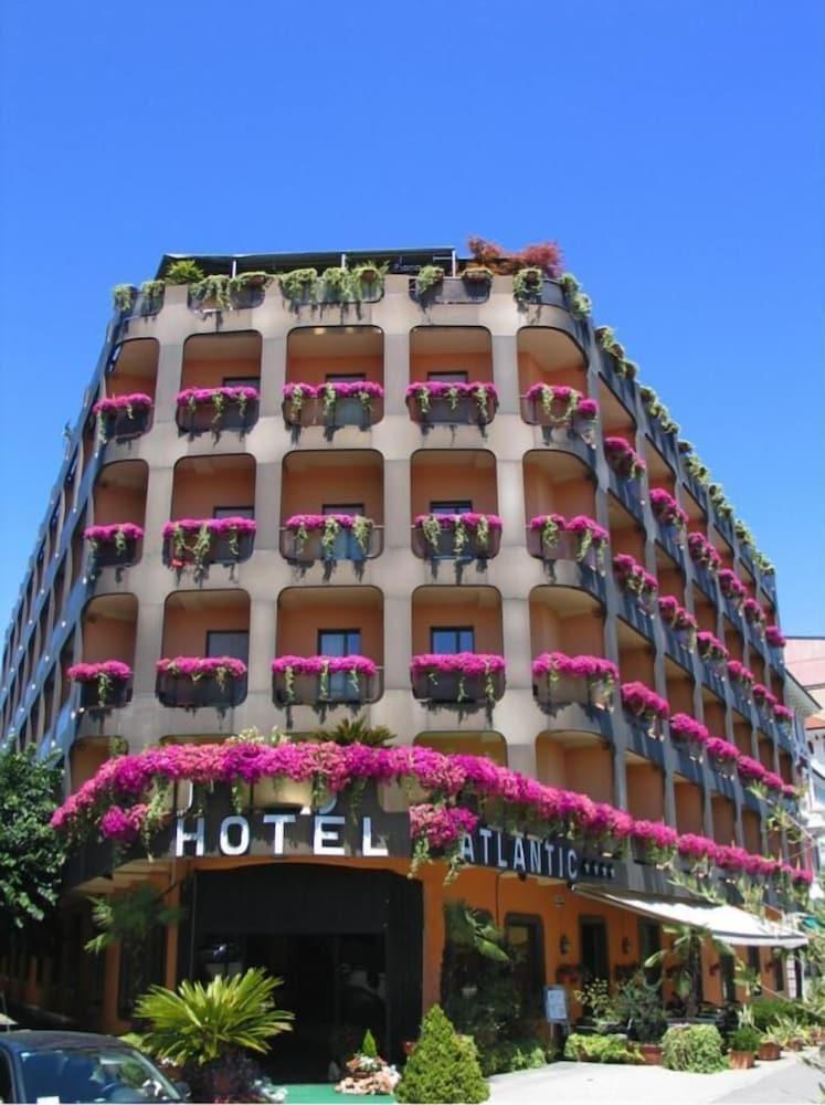 Hotel Atlantic Арона Екстериор снимка